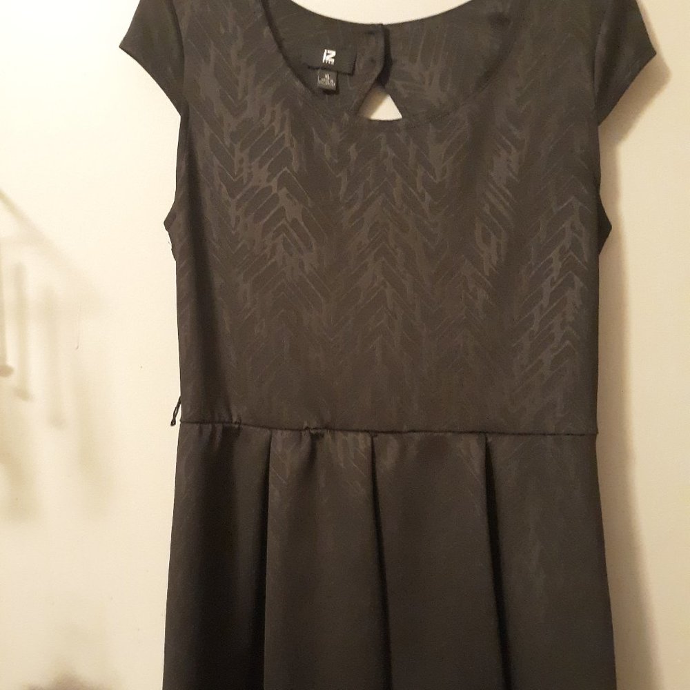 Short mini black dress